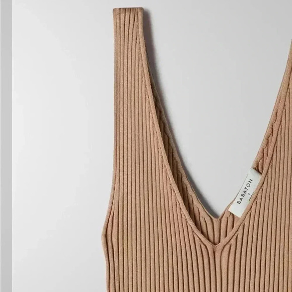 Aritzia -  Babaton Manor Sweater - Ribbed Tank - Picture 3 of 8